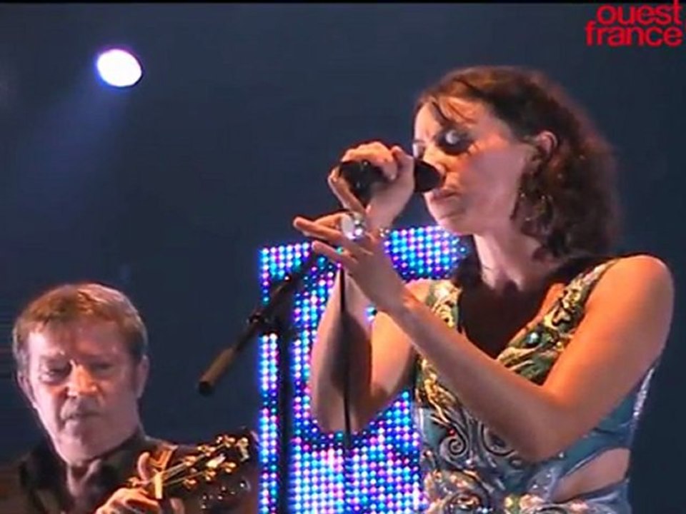 Cornouaille 2011 : 1re partie du concert de Gilles Servat