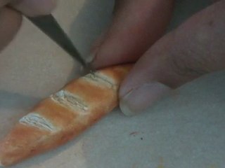 Comment faire une baguette de pain en pâte à Fimo