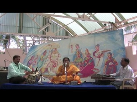 DR. NAG RAO PRESENTS SAI BHAJANS BY SARASWATHI MURTHY: GODAVARI THEERADALLI SAINATHA..