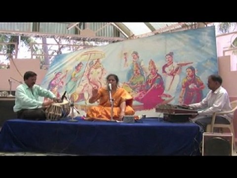 DR. NAG RAO PRESENTS SAI BHAJANS BY SARASWATHI MURTHY: BANNIRI ELLA..