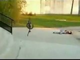 faceplant brutal en BMX fail