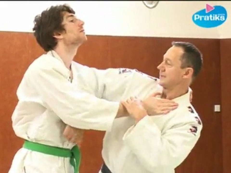 Ju Jitsu - Comment se défendre contre un étrangelement de côté ?
