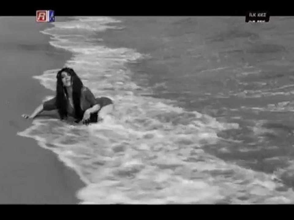 HandeYener - BANA ANLAT yeni klip 2011