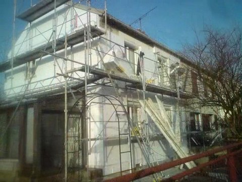 Ravalement par isolation thermique extérieure à Beaumont sur Oise par l'entreprise inter-facades