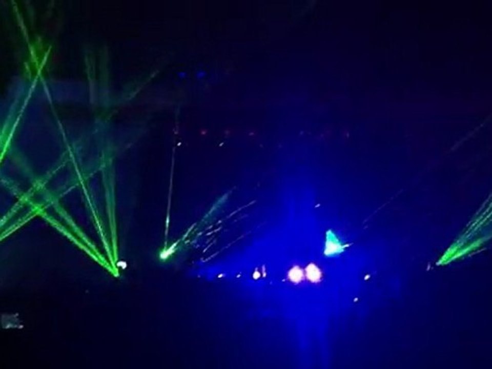 MOBY sea of love 2011 last track