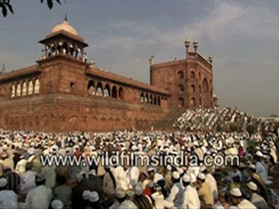 Eid,The devout praying in old Delhi