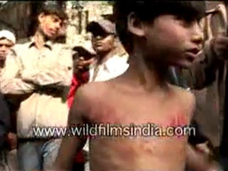 Children hitting themselves on Muharram