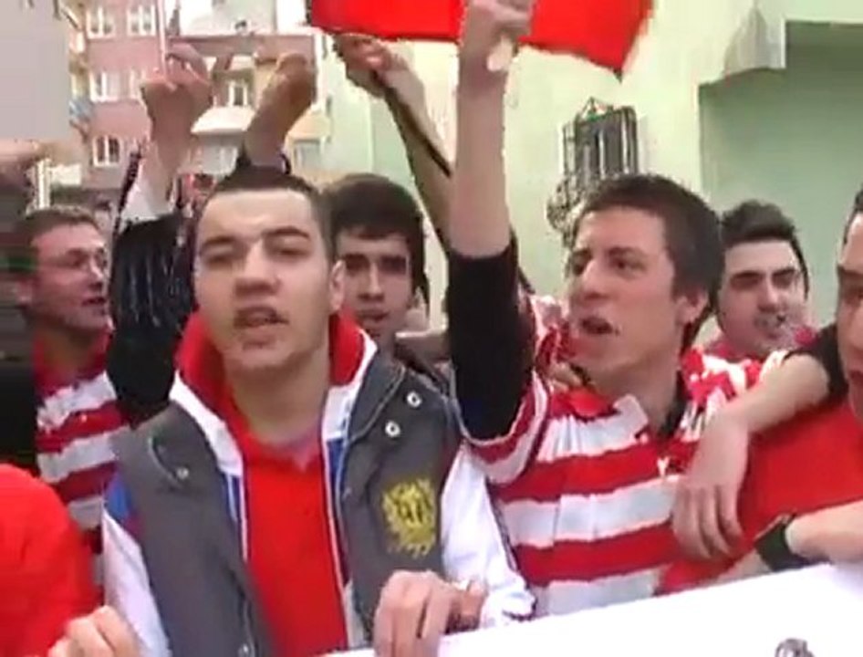 Bursalı Gençlerden Nihat Doğan'a Destek