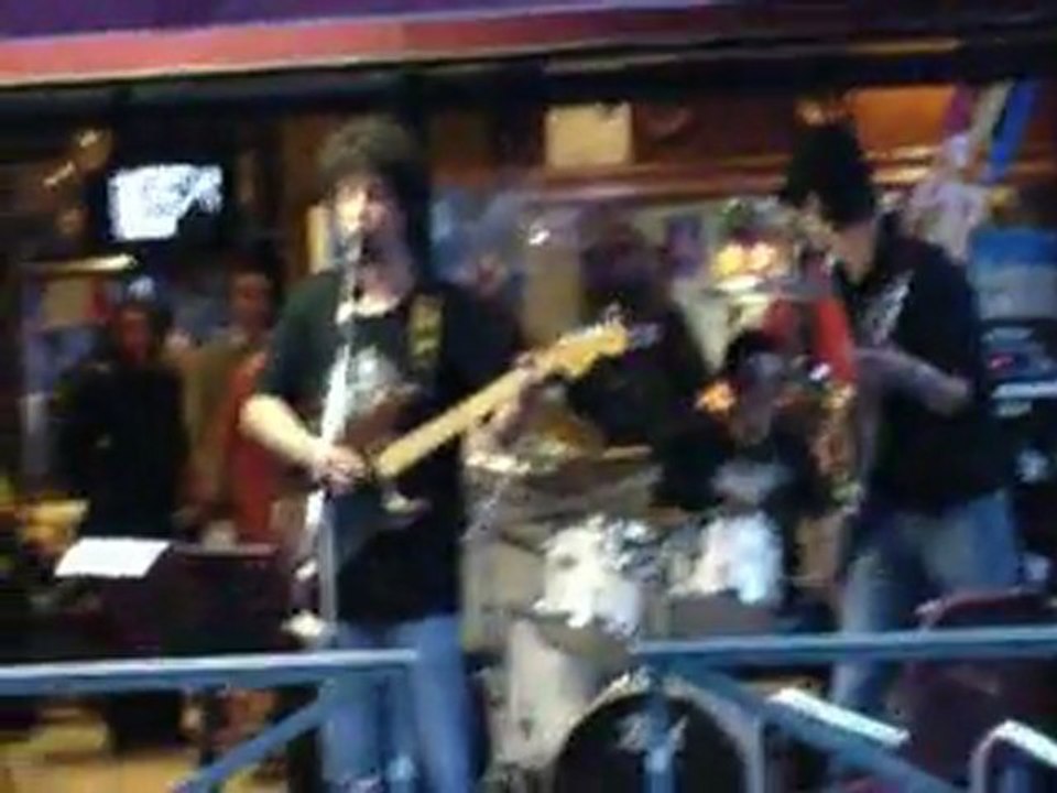 UFB Et moi et moi et moi reprise power trio