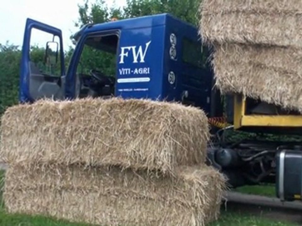 FDSEA 500e camion de paille en saône et Loire