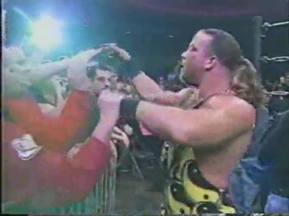 kooora.com-ea_louay..ECW_Hardcore_Heaven_2000_clip2