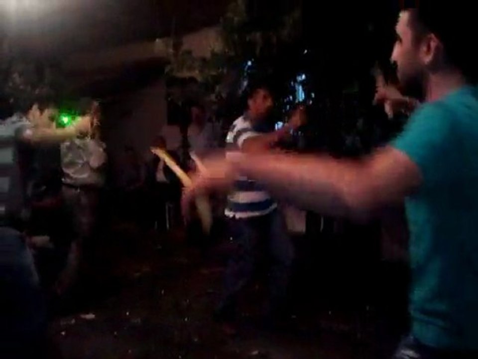 DELÜ OĞLANLAR COŞTU YİNE-2