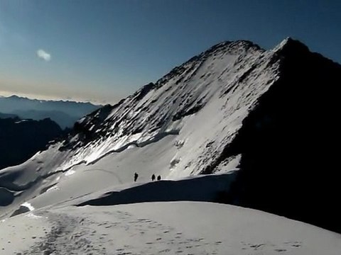 Depuis le Dôme des écrins (4015 mètres) le 15/07/2011