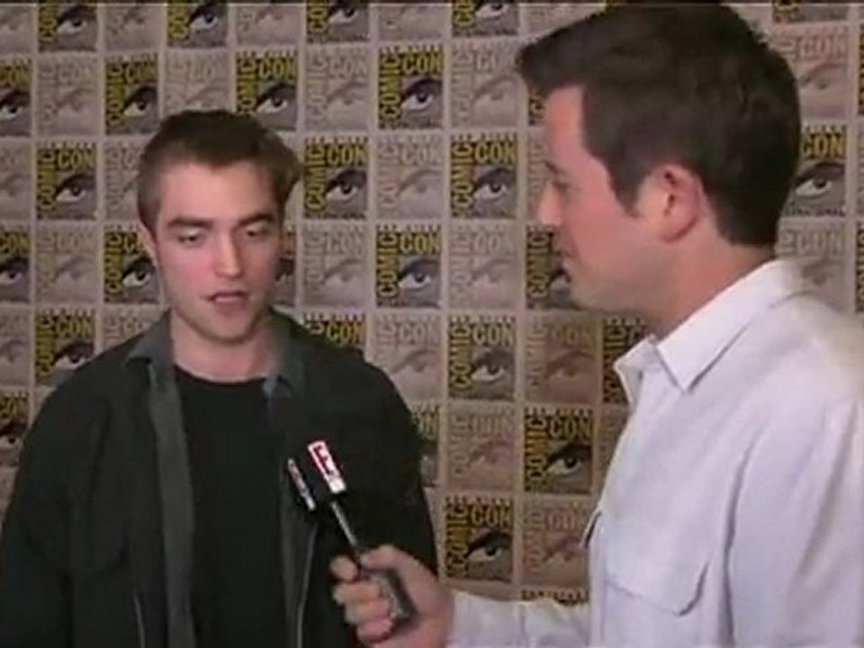 Entrevista a Robert por E! Online (sub español)
