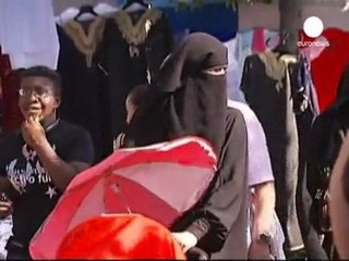 No del Belgio al velo in pubblico. In vigore il divieto