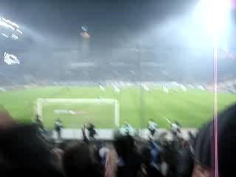 Aux Armes Virage Sud OM - Bolton