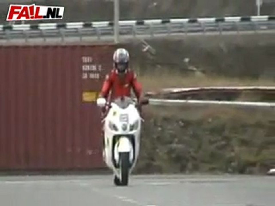 Standing wheelie Fail