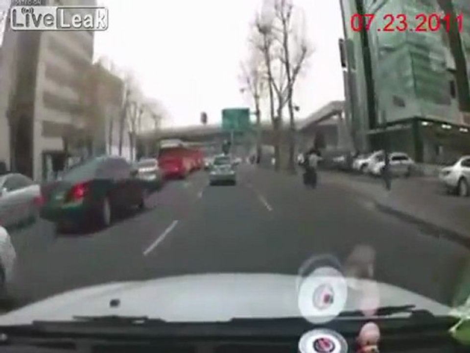 Scooter dance