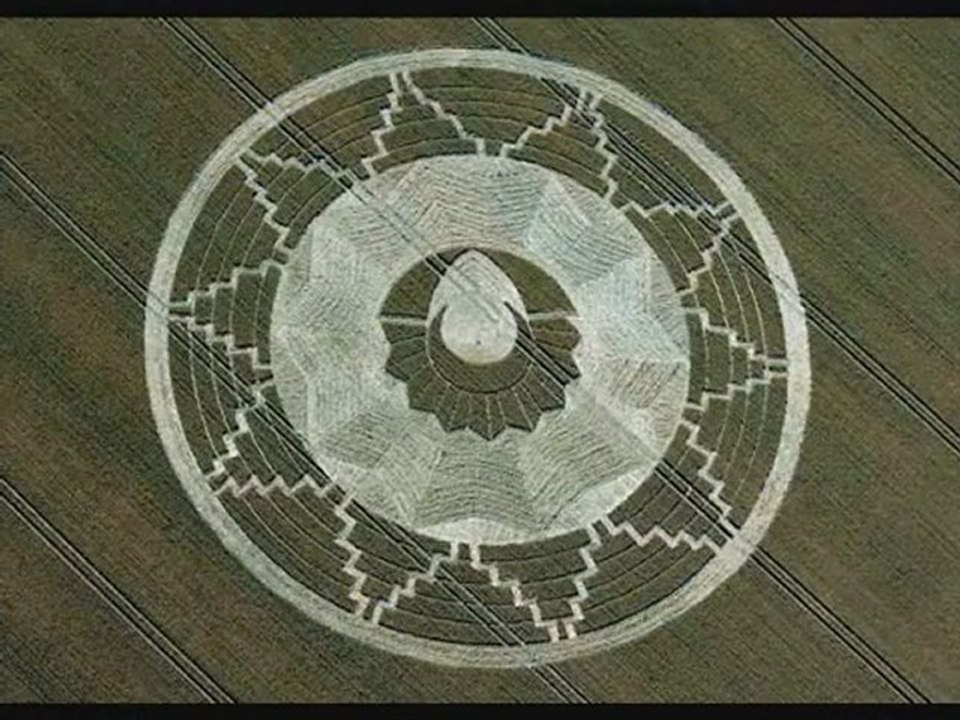 ~ Crop circle ~ east Kennett Wiltshire - analyse ☼