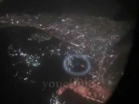 Etrange OVNI dans le ciel d'Abou Dhabi - janvier 2010
