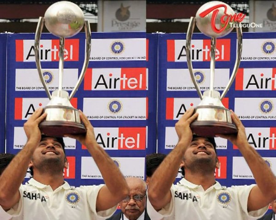 Leading Lion Dhoni Roars to get World Cup