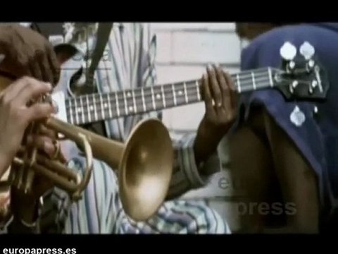 Muere Amy Winehouse a los 27 años de edad