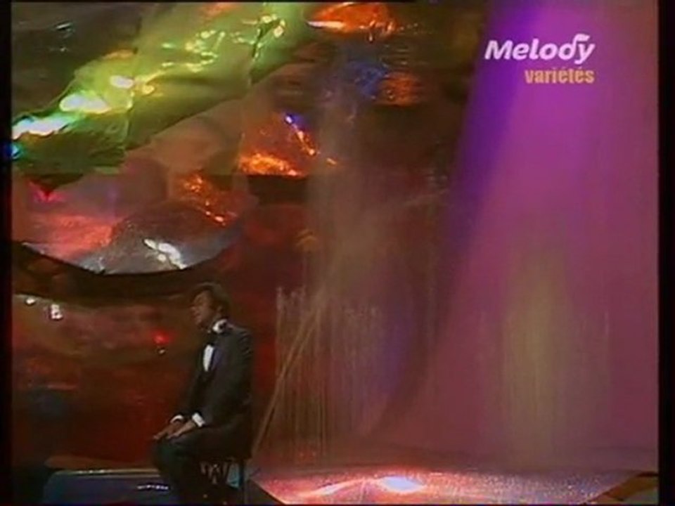 Johnny  Mathis  - Trop  Jeune -  N° 1  - Emissi...