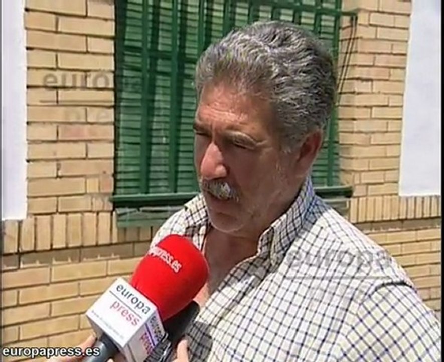 Sevillanos de Bollullos ven la feria inoportuna