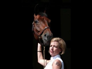 Salut l'Artiste- Goodbye Shutterfly