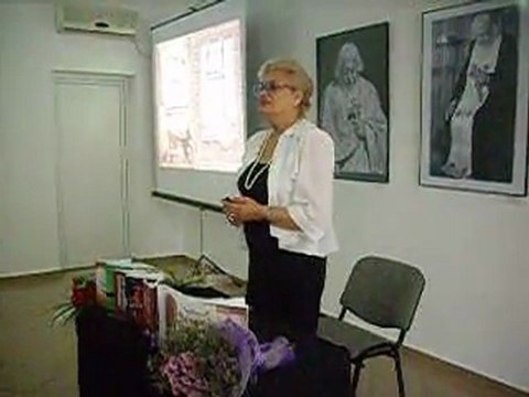 Lansare de carte-Valentina BECART-prezinta Cella Negoiescu