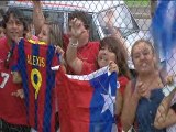 Alexis Sánchez, recibido en Barcelona por un numeroso grupo de compatriotas