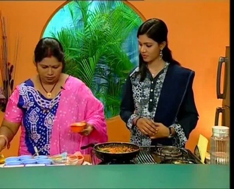 Recipes - Punjabi Bhindi Masala - Methi Ka Paratha - 02