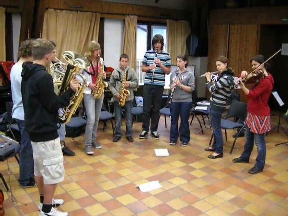 "Pride of Petravore" par le groupe "Calamars magiques" avec Sandrine Burtin lors du stage de "Musique et découverte" 2010