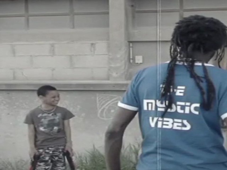 MYSTIC VIBES "AU MAXIMUM"
