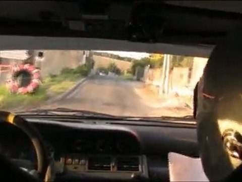 Rallye de Saintonge 2011 ES 8 Juicq Clio Williams FN 3 CHABERT / LE VOURC'H