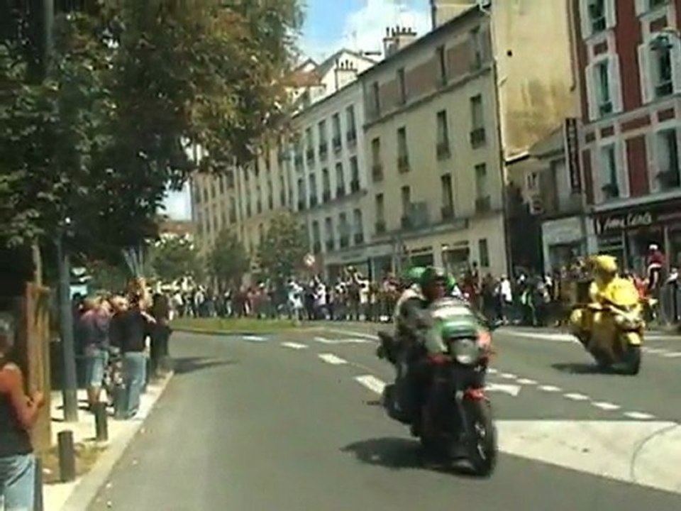TOUR DE FRANCE 2011 - Passage à Maison-Alfort - 21ème étape "Créteil-Paris" - 24/07/2011