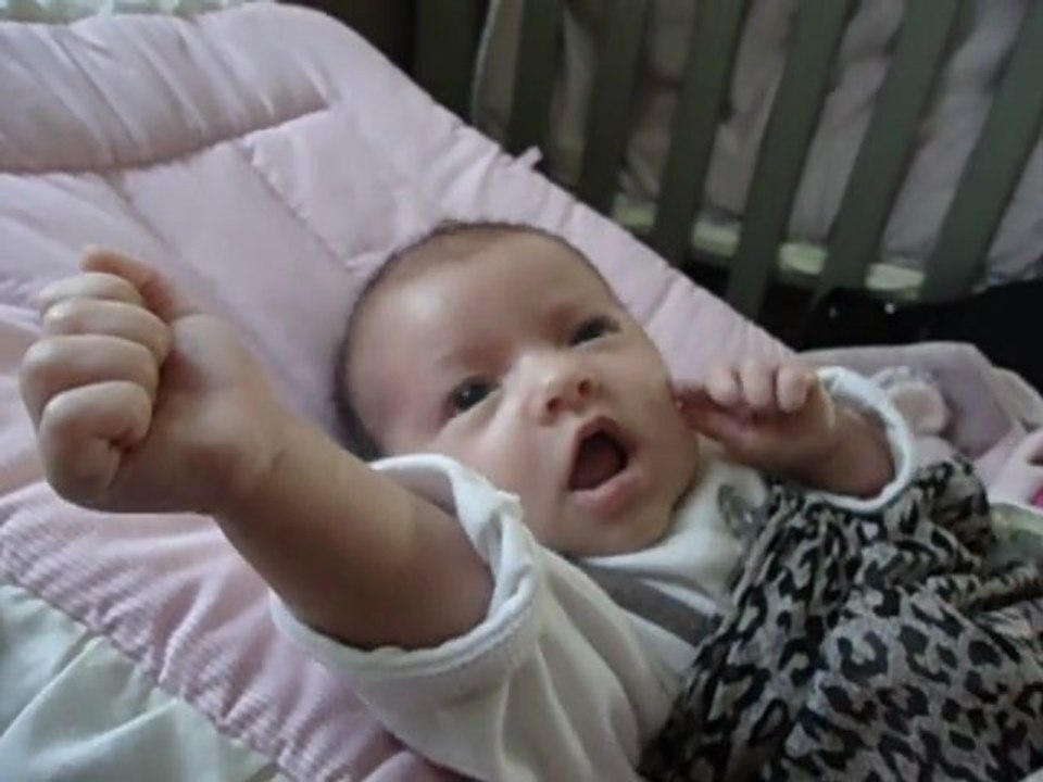 Léa 1 mois