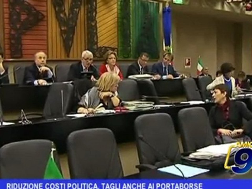 Regione Puglia | Riduzione costi politica, tagli anche ai portaborse