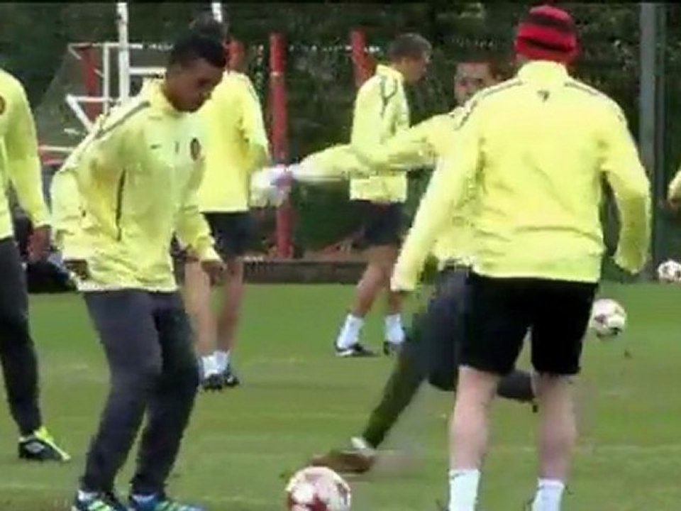 Valencia bleibt ManU weitere 4 Jahre erhalten