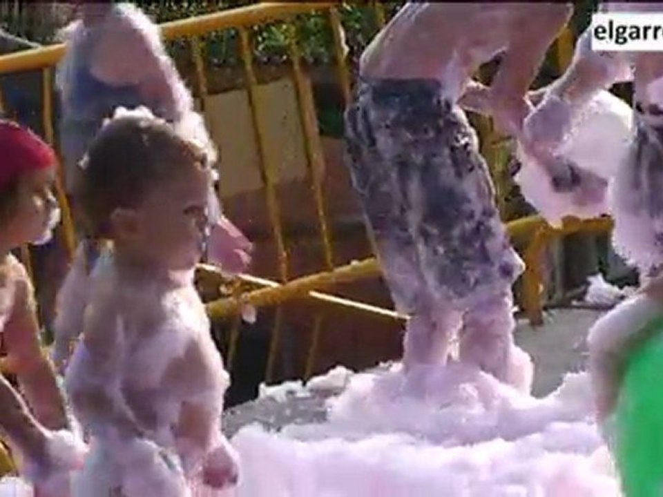 Festa Major de la Pinya 2011 - Festa de la escuma