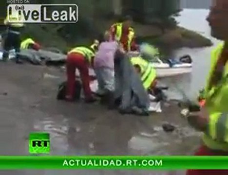 Oslo, Norwegen Terrorist Attack - neues Filmmaterial zeigt norwegischen Behörden bringen in die Opfer des Utoya Youth Camp Massaker - Ground