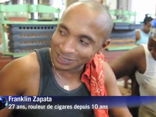 Liseuse pour rouleurs de cigares, une longue tradition à Cuba
