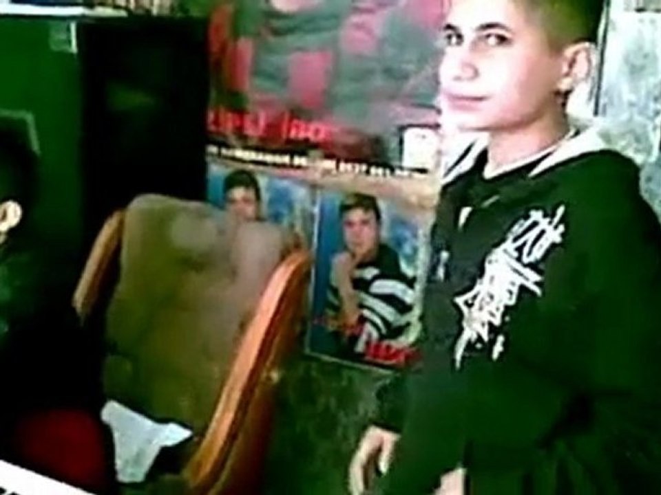 HaYaT BiR MeZaRMıŞ BiLeMeDiM SoNKeZ ELLeRİNDeN BaBaM ÖPeMeDİM  By DAMARABESKC1