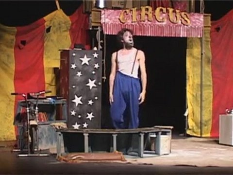 Extrait :L'appel du désert De Matthieu Penchinat et Olivier Labiche - Avril des clowns 2011