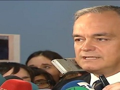 González Pons: El PP no obligará en ningún caso a que Camps abandone su escaño