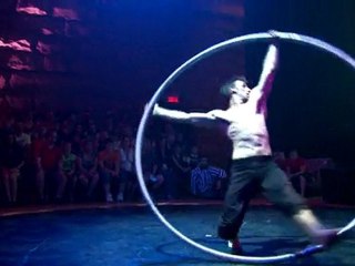 Alexandre Lane Roue Cyr ImproCirque 9 juillet 2011