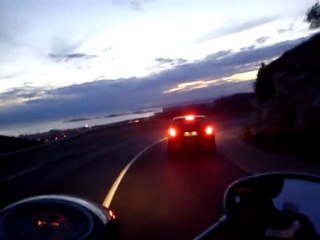 Golf4 vs Scooter Seya - Descente de la Gineste Marseille