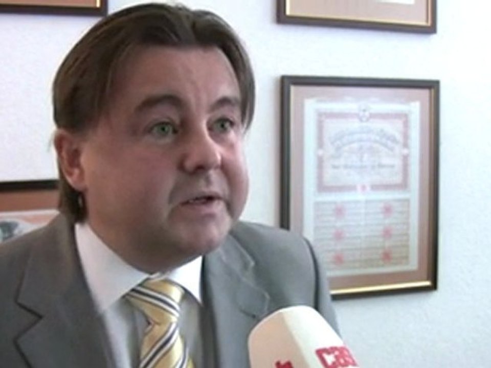 AGFIF Direktor Mojmir Hlinka (AGFIF International AG) im Gespräch mit Cash. TV - Bericht im Juli 2011
