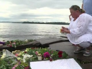 Norvège: hommage aux victimes près de l'île d'Utoeya
