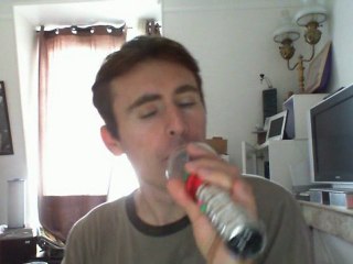 Wiwi égratigne "toi la femme mariée"